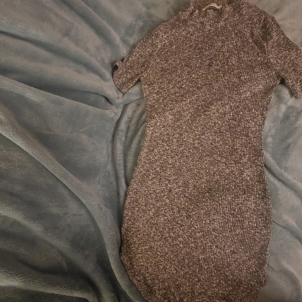 Better Be Gray and White Bodycon Dress Short Sleeve Crew Neck - Picture 9 of 10
